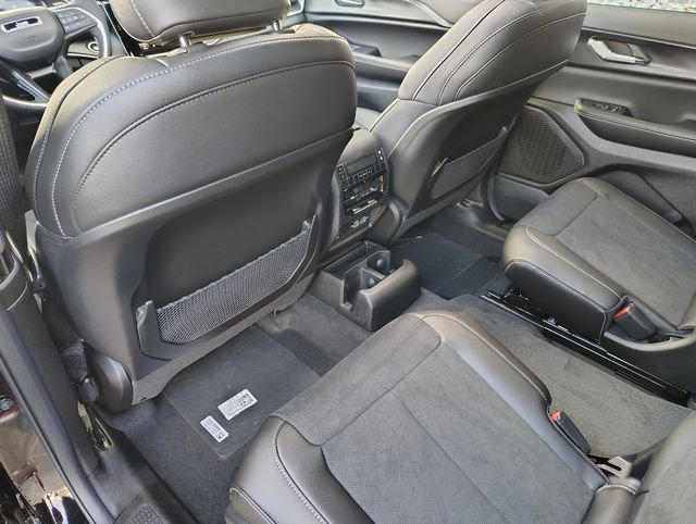 New 2025 Jeep Grand Cherokee L Altitude image 31