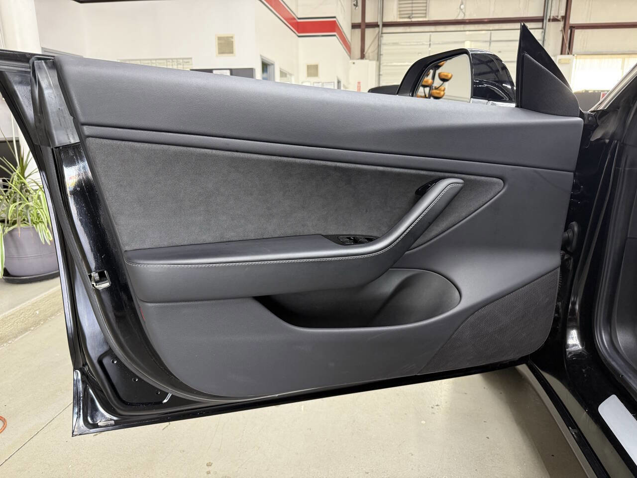 Used 2018 Tesla Model 3 Long Range image 10