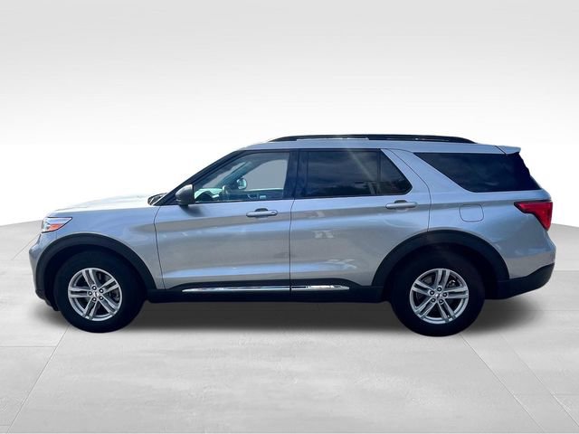 Used 2024 Ford Explorer XLT RWD image 8