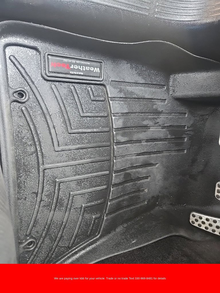 Used 2018 Dodge Challenger R/T Plus RWD image 14