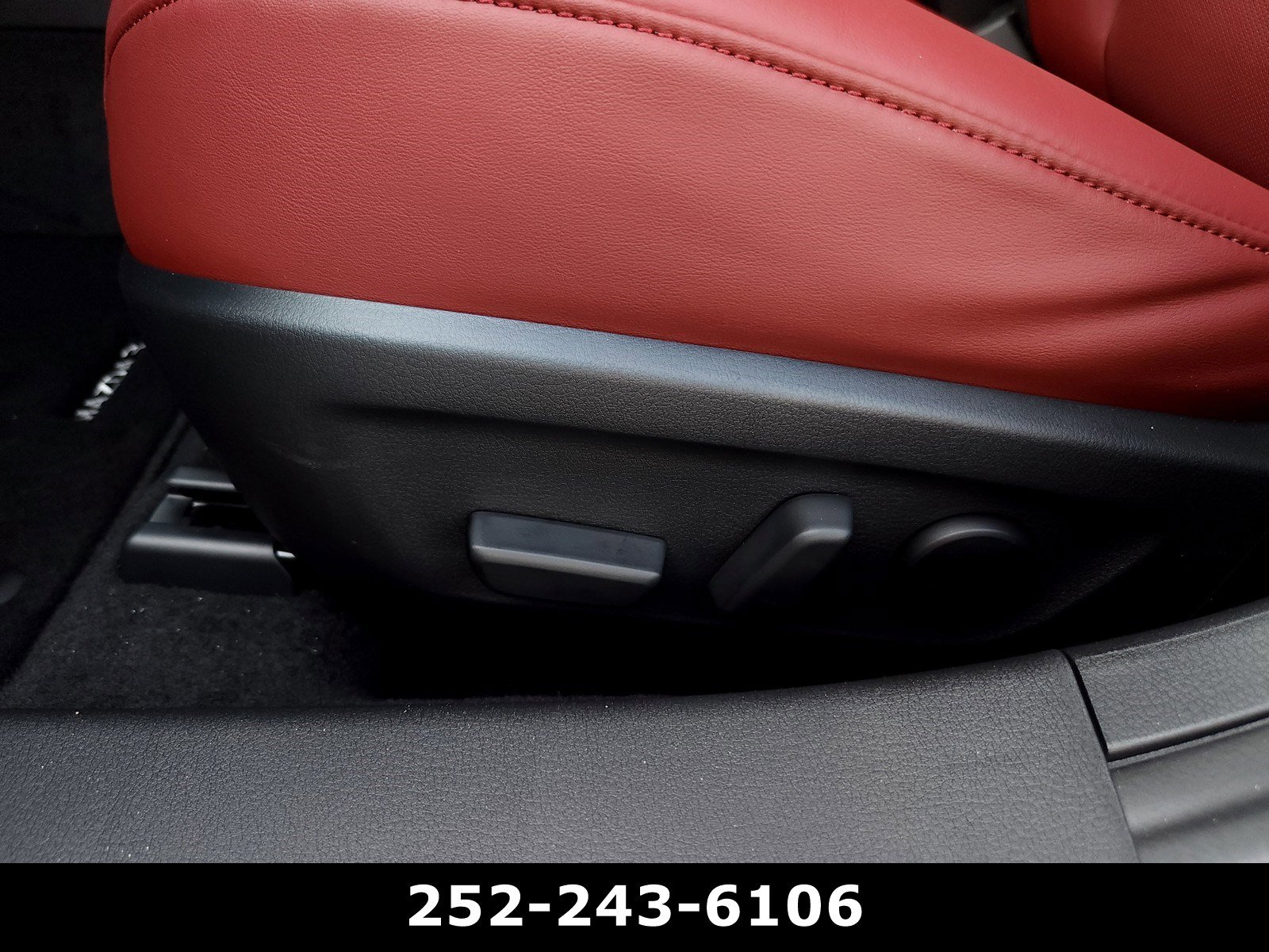 Used 2025 MAZDA MAZDA3 Carbon AWD/4WD image 11
