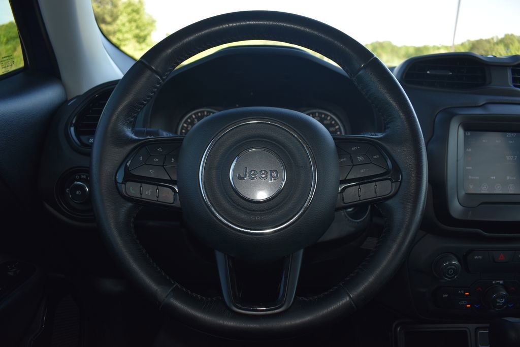 Used 2018 Jeep Renegade Altitude FWD image 18