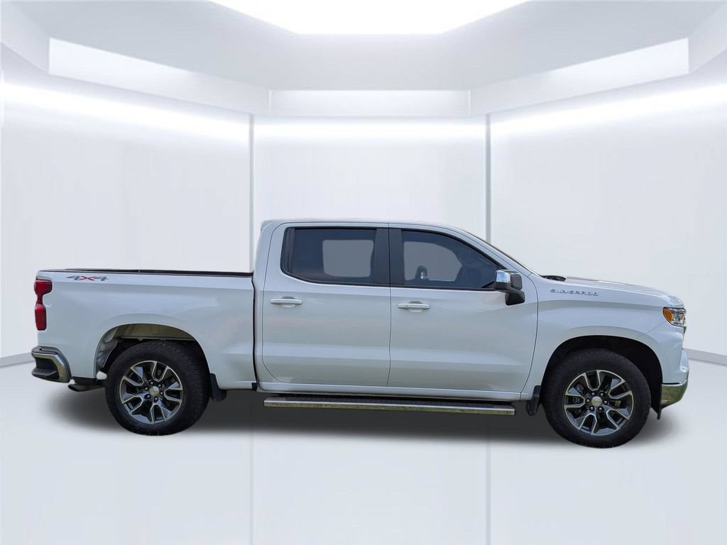 Used 2024 Chevrolet Silverado 1500 LT AWD/4WD image 2