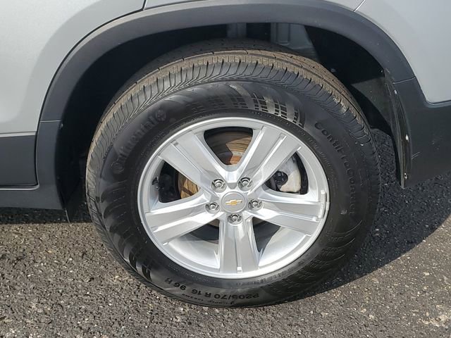 Used 2022 Chevrolet Trax LT w/ LT Convenience Package image 31