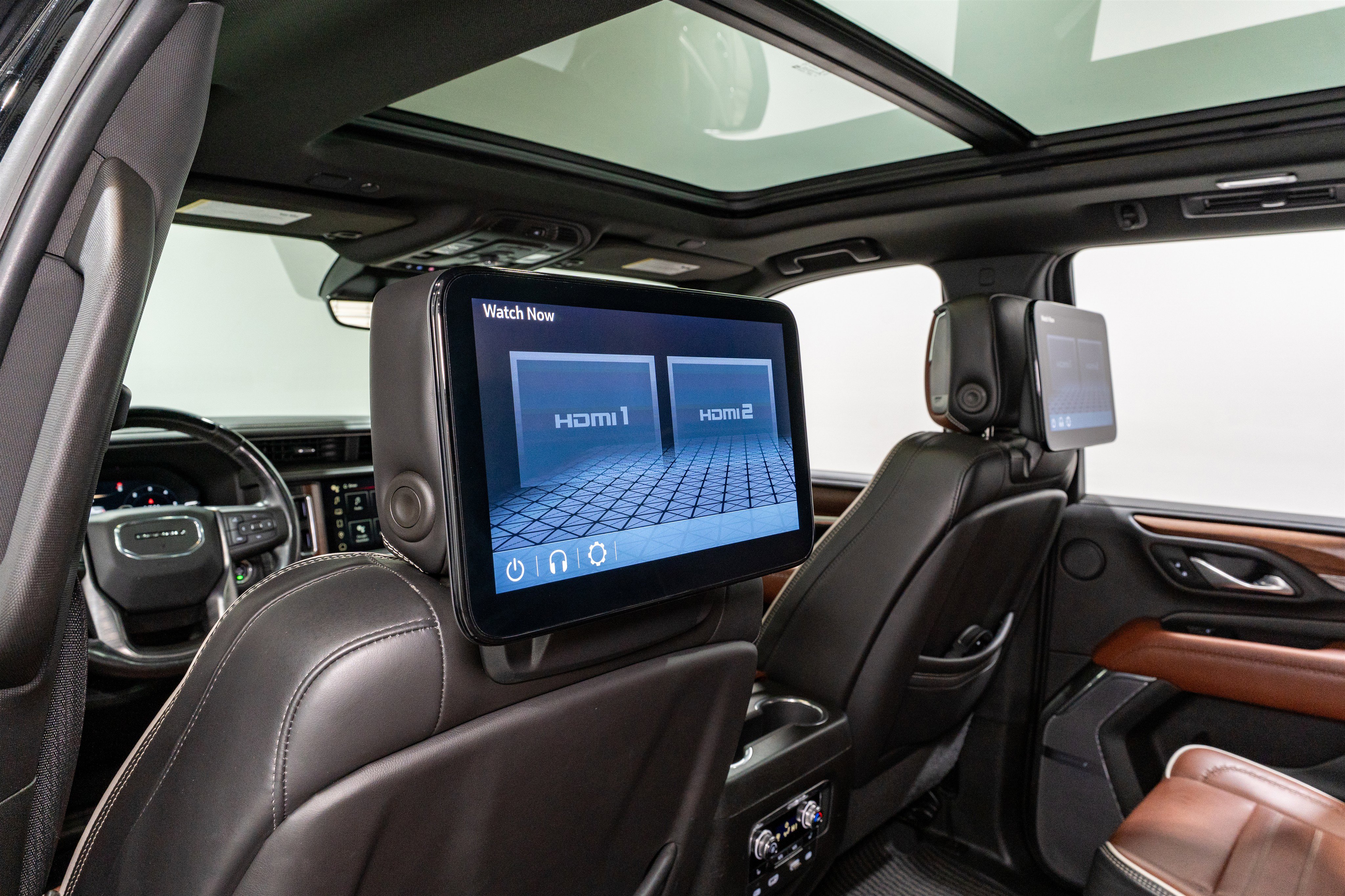 Used 2023 GMC Yukon Denali Ultimate AWD/4WD image 36