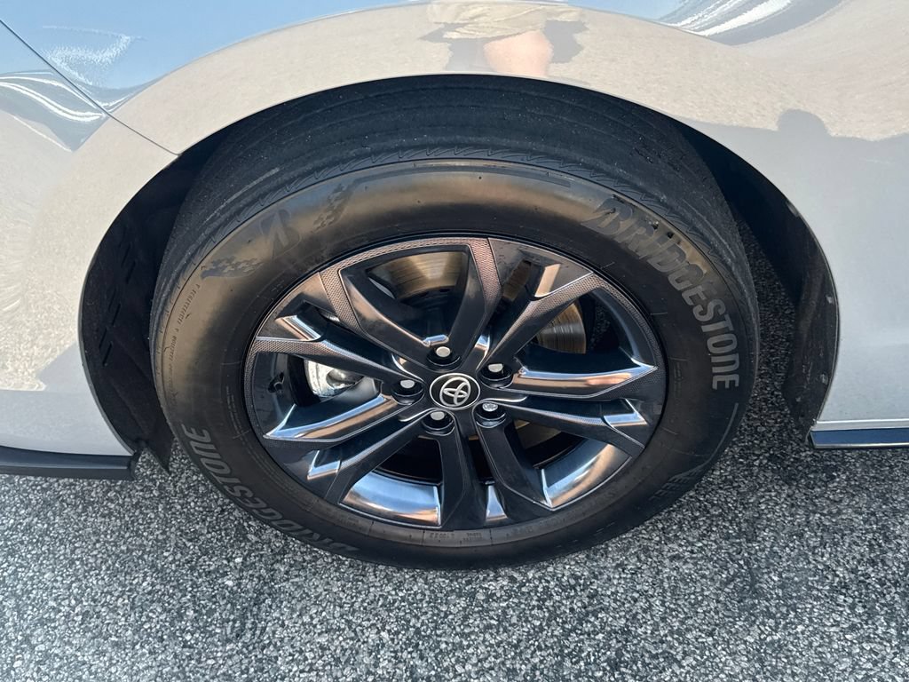 Used 2026 Toyota Sienna XSE AWD/4WD image 42
