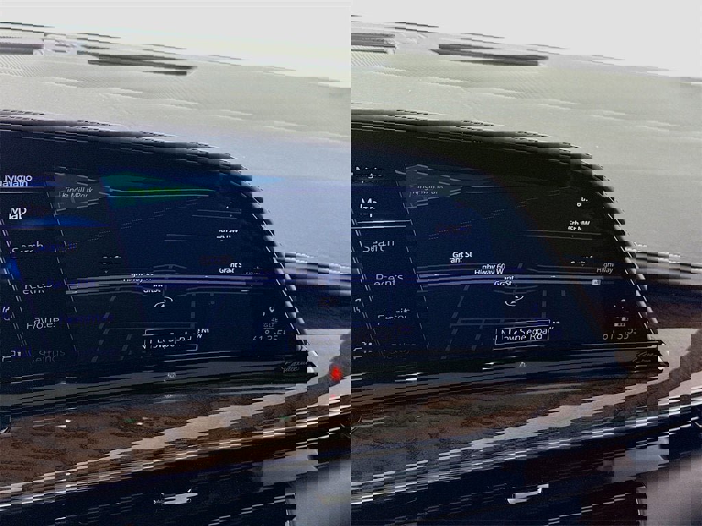 Used 2021 Cadillac Escalade Sport Platinum w/ LPO, ONYX Package image 7