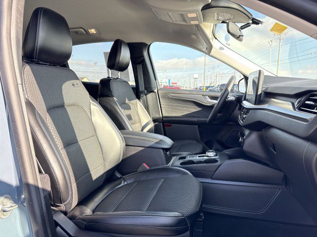 Used 2024 Ford Escape SE image 25