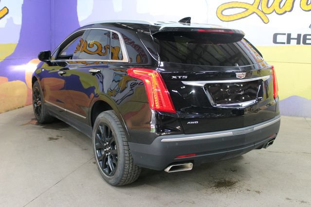 Used 2018 Cadillac XT5 Luxury w/ Driver Awareness Package AWD/4WD image 6