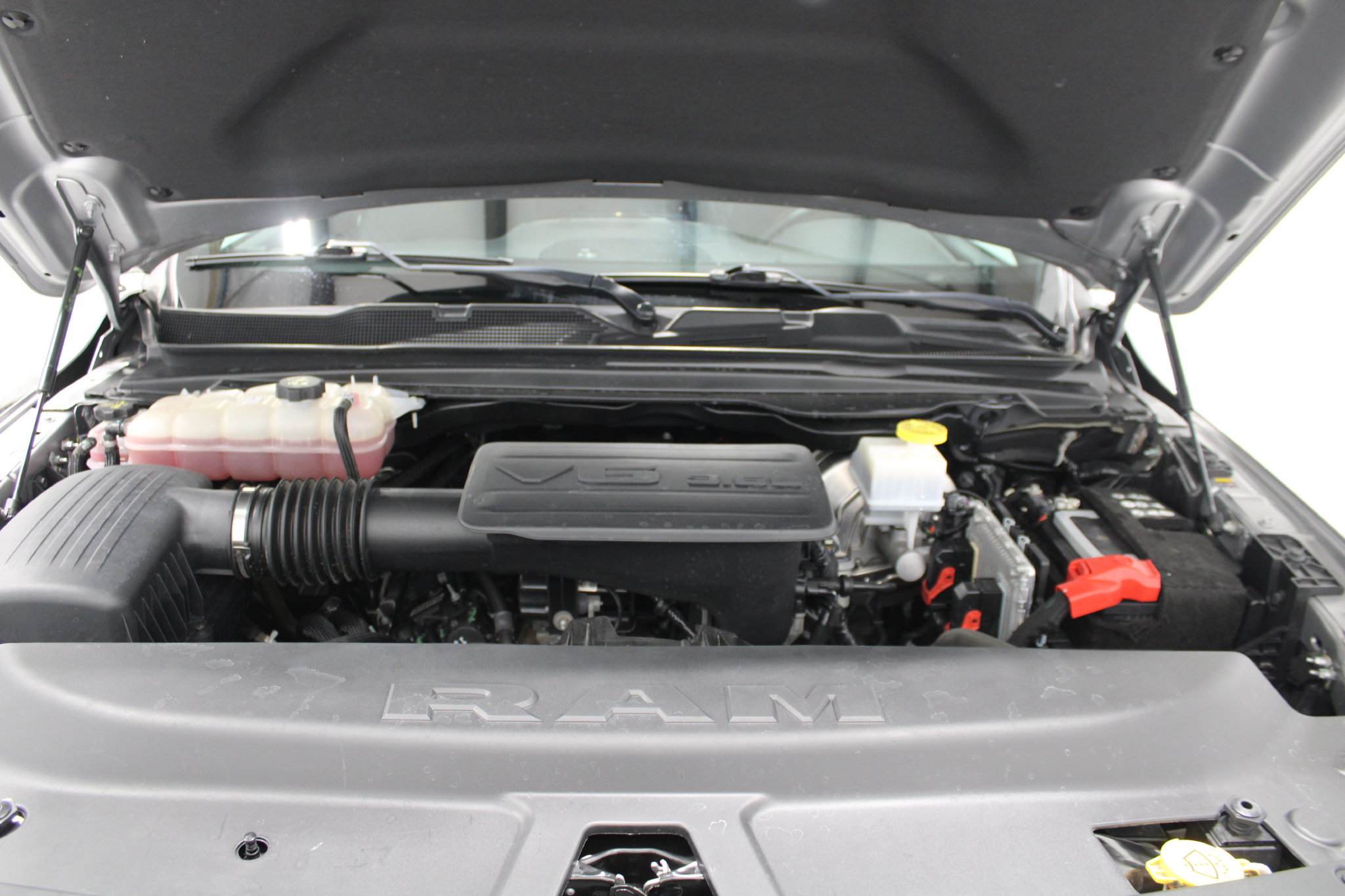 Used 2023 RAM 1500 Big Horn AWD/4WD image 9