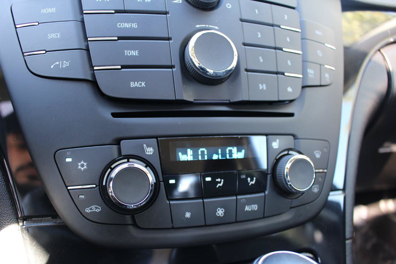 Used 2013 Buick Regal Premium FWD image 28