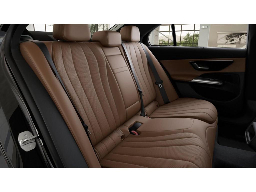 New 2026 Mercedes-Benz E 450 4MATIC Sedan image 5
