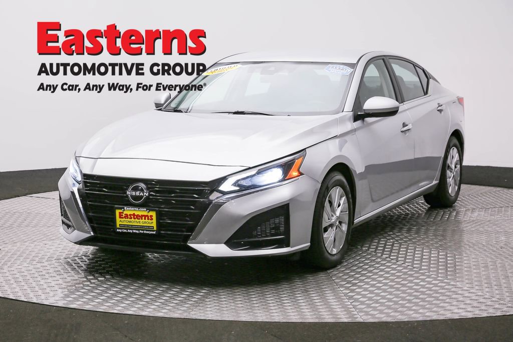 Used 2023 Nissan Altima 2.5 S image 1
