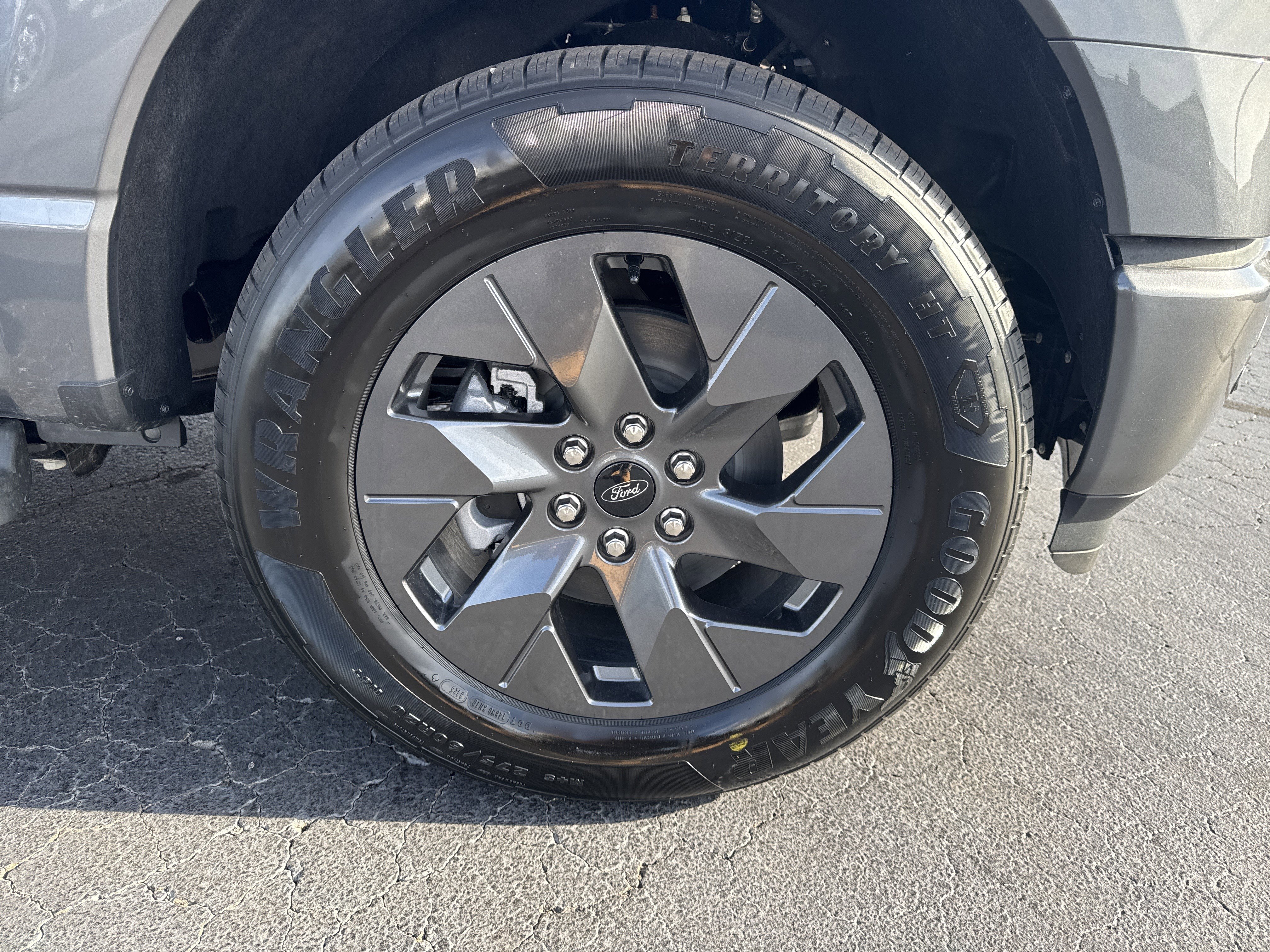 New 2025 Ford F150 Lightning Lariat image 12