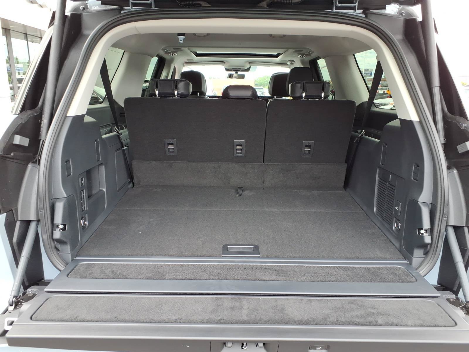 New 2027 Lincoln Navigator L Reserve AWD/4WD image 12