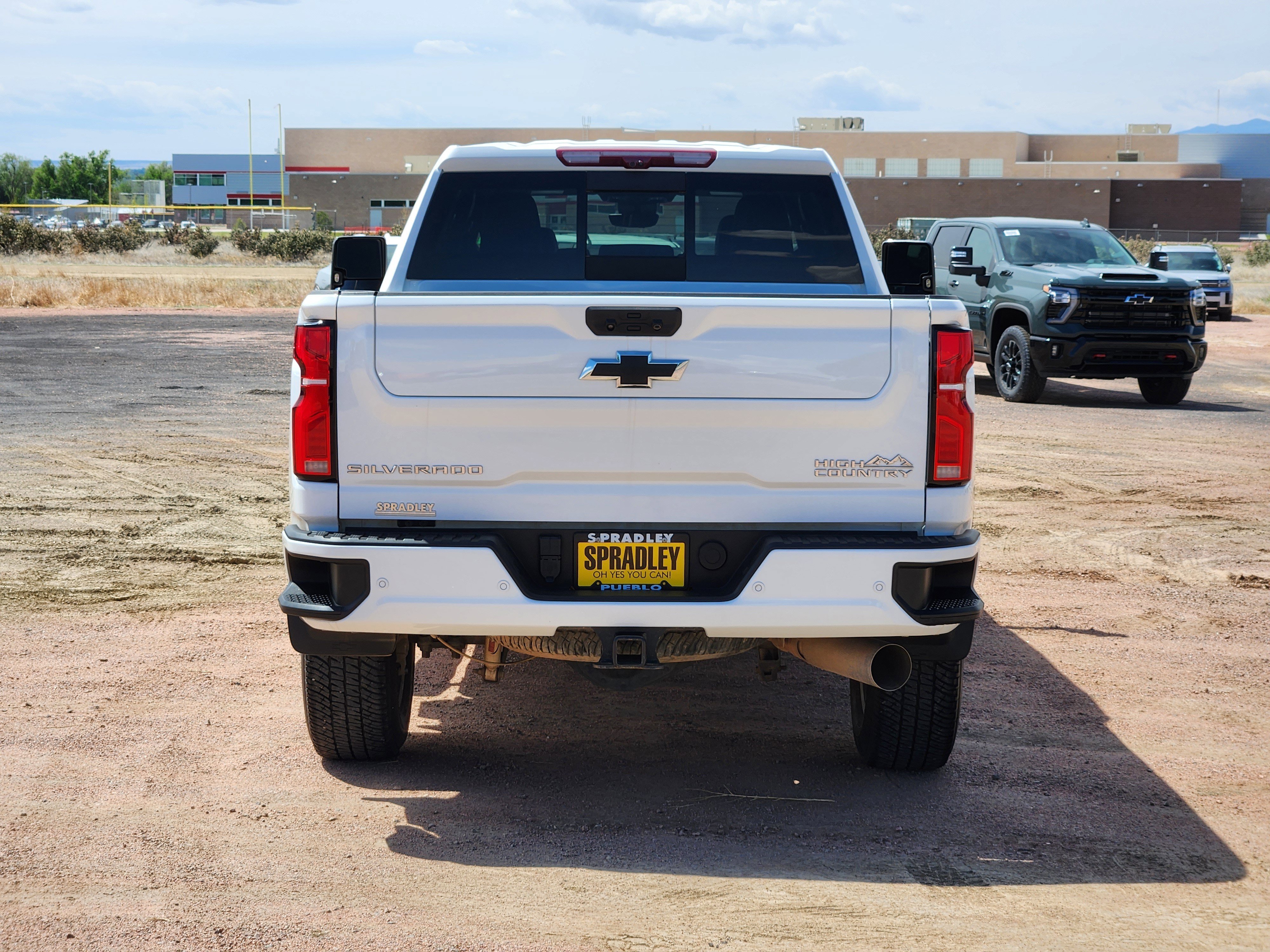 Used 2024 Chevrolet Silverado 3500 High Country w/ High Country Premium Package AWD/4WD image 4