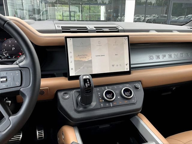 Used 2025 Land Rover Defender 110 X AWD/4WD image 11