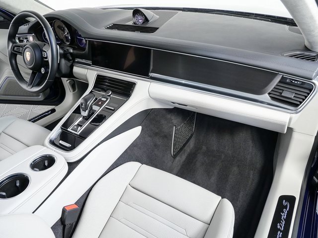 Certified 2022 Porsche Panamera Turbo S image 24