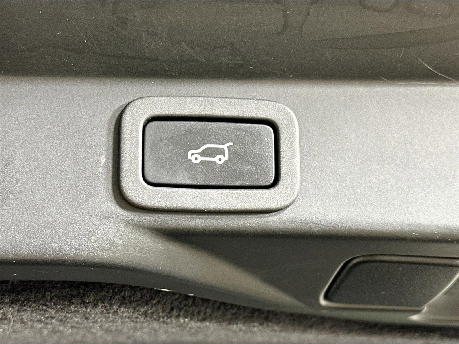 Used 2018 Land Rover Range Rover Sport Supercharged image 36