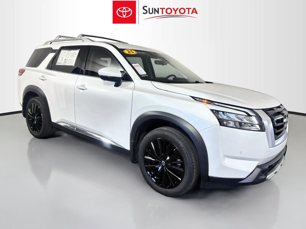 Used 2025 Nissan Pathfinder Platinum w/ Cargo Package