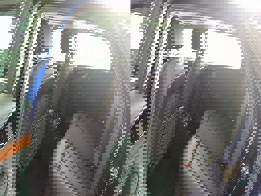 Used 2022 Audi A4 2.0T Premium w/ Convenience Package image 17