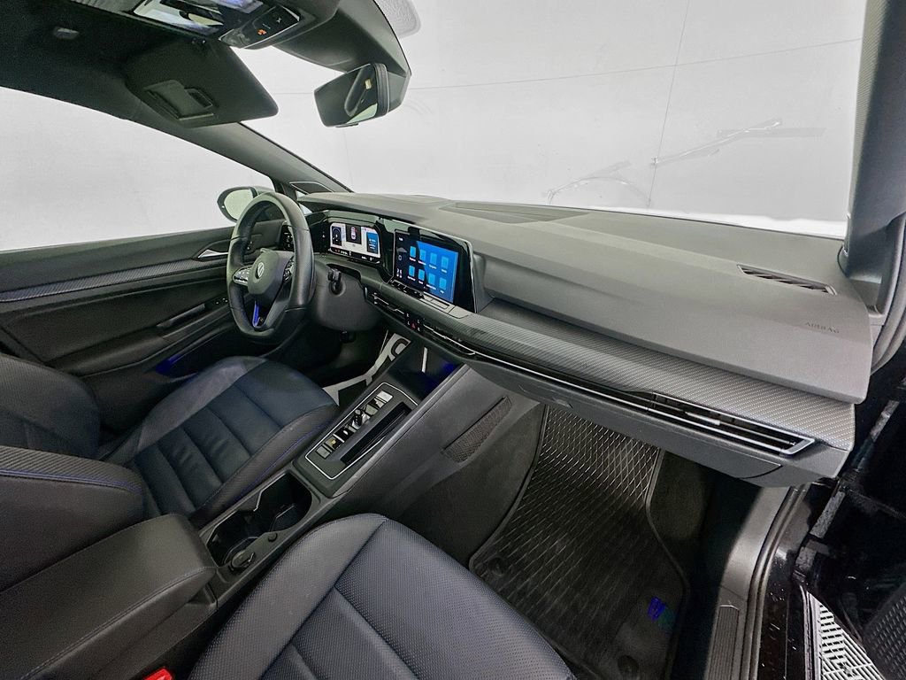 Used 2022 Volkswagen Golf R image 30