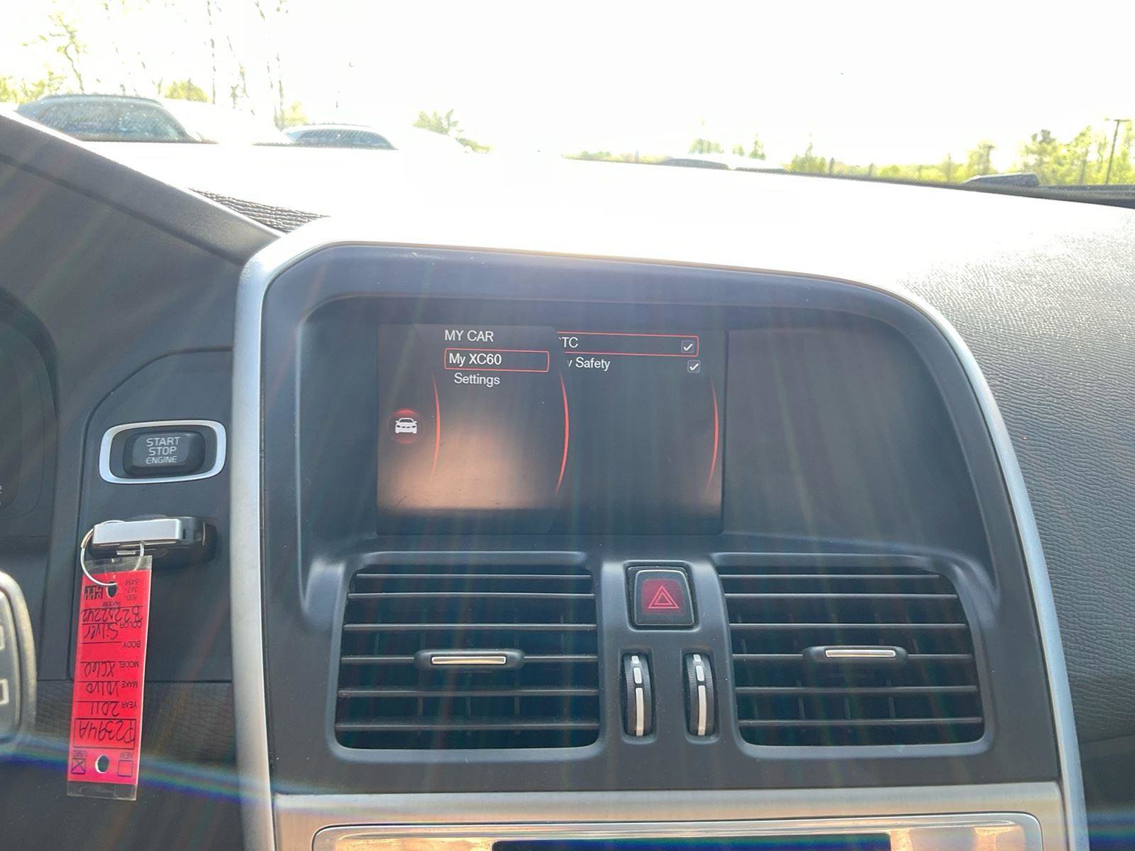 Used 2011 Volvo XC60 T6 image 19