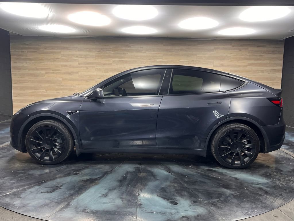 Used 2024 Tesla Model Y Long Range AWD/4WD image 10