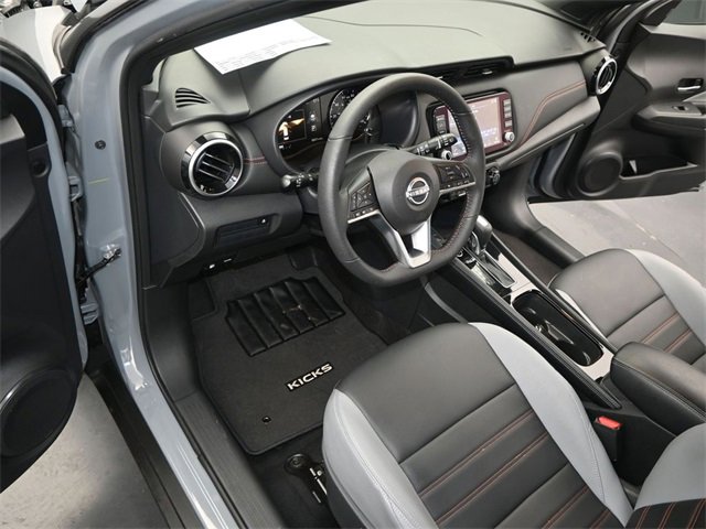 Used 2024 Nissan Kicks SR w/ SR Premium Package image 5
