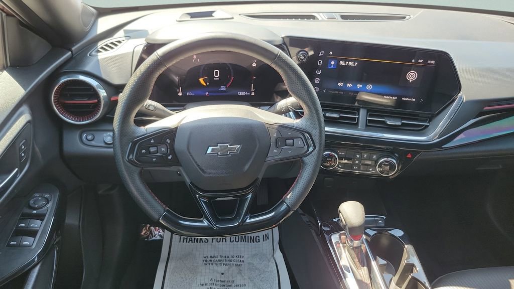 Used 2025 Chevrolet Trax RS w/ Driver Confidence Package image 15