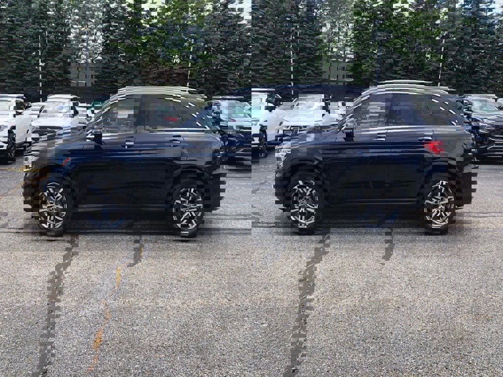 Used 2021 Mercedes-Benz GLC 300 4MATIC w/ Multimedia Package image 7