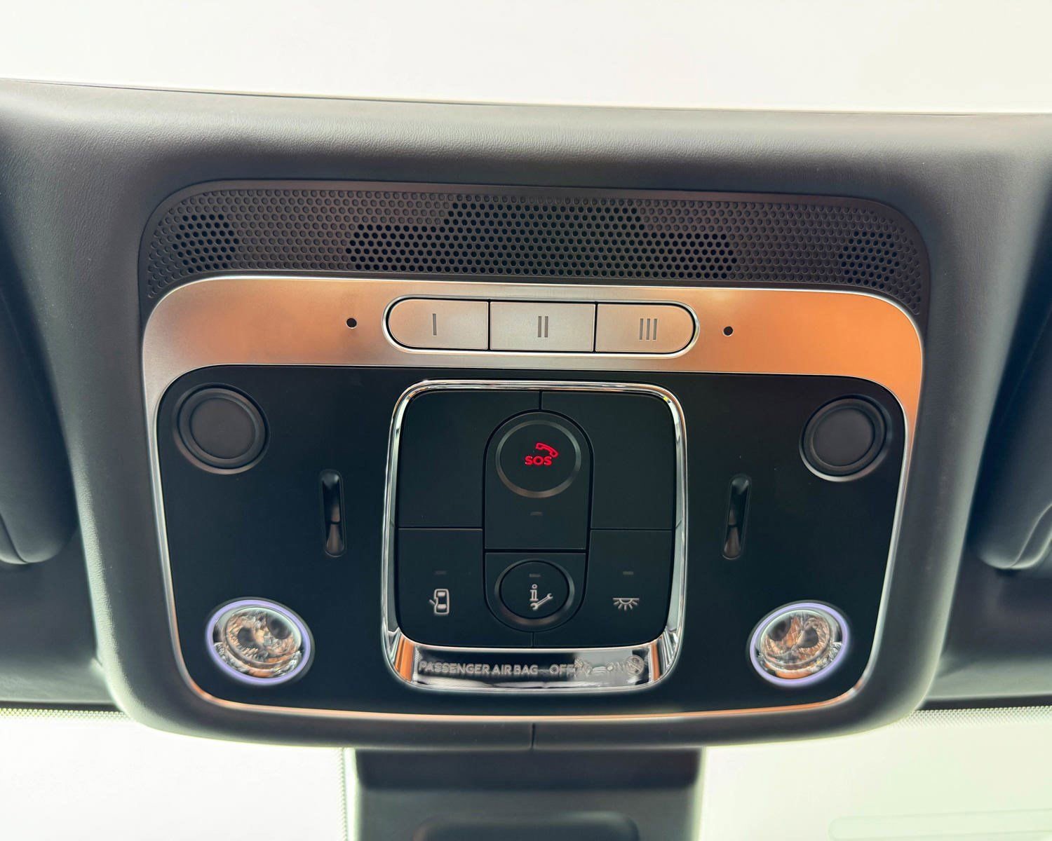 Used 2024 Bentley Continental GT Azure image 32