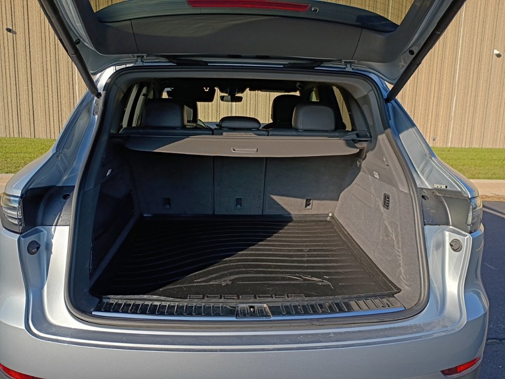 Certified 2020 Porsche Cayenne S AWD/4WD image 13