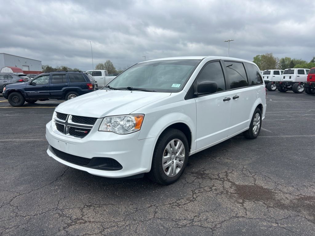 Used 2020 Dodge Grand Caravan SE w/ UConnect Hands-Free Group FWD image 3