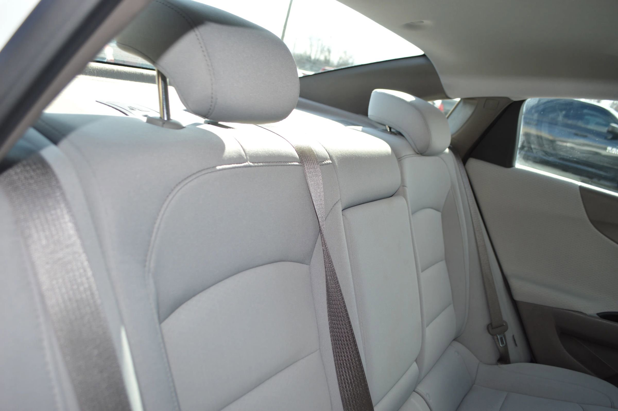 Used 2017 Chevrolet Malibu LS FWD image 28