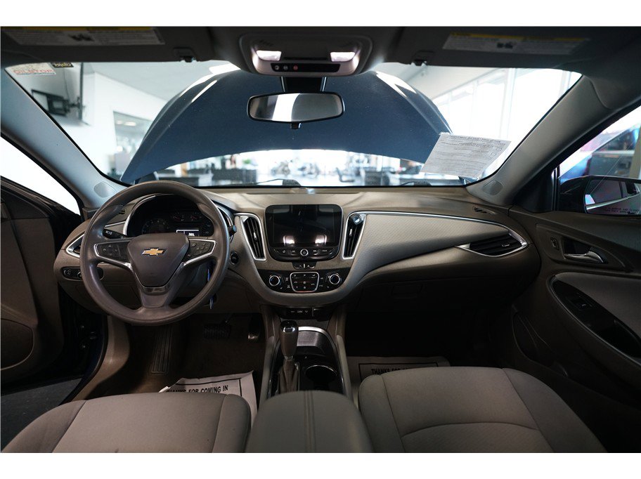 Used 2020 Chevrolet Malibu LT FWD image 13