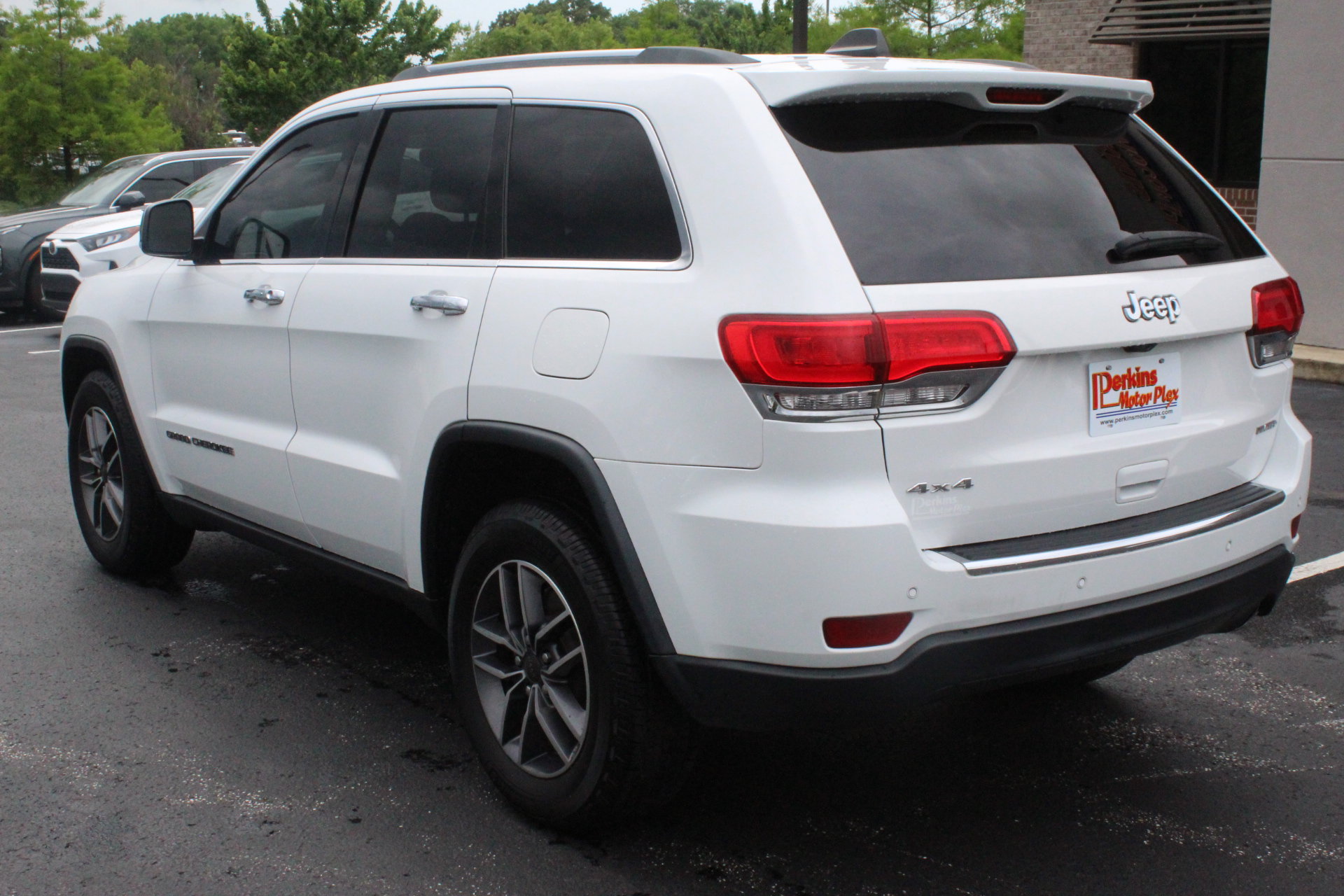 Used 2019 Jeep Grand Cherokee Limited AWD/4WD image 8