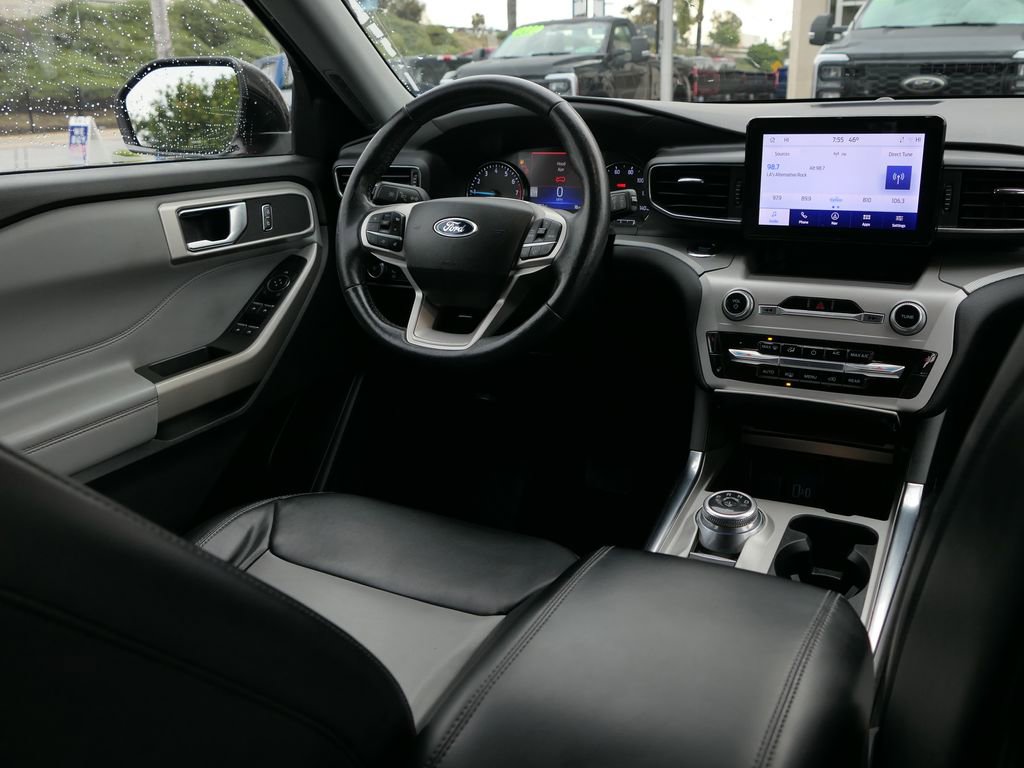 Used 2022 Ford Explorer XLT w/ Equipment Group 202A image 24