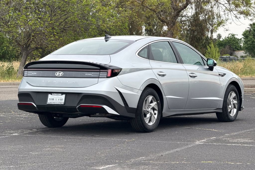 New 2026 Hyundai Sonata SE FWD image 4