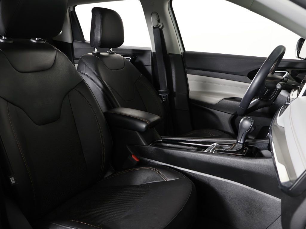 Used 2022 Jeep Compass Limited image 28