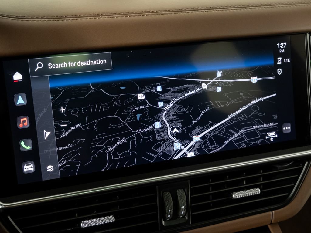 Certified 2023 Porsche Cayenne Platinum Edition image 15