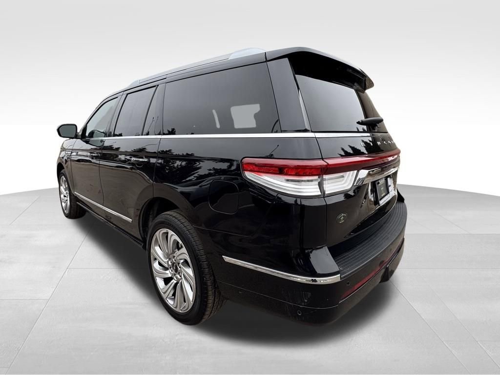 Used 2024 Lincoln Navigator Reserve w/ Equipment Group 201A image 10