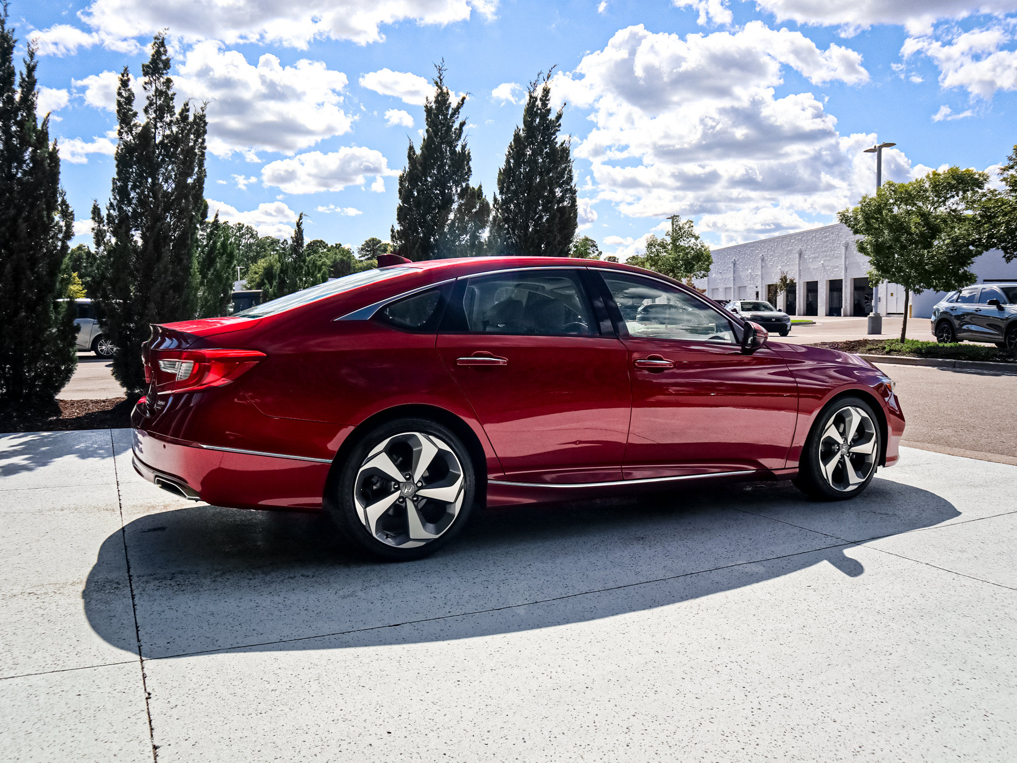 Used 2018 Honda Accord Touring image 11