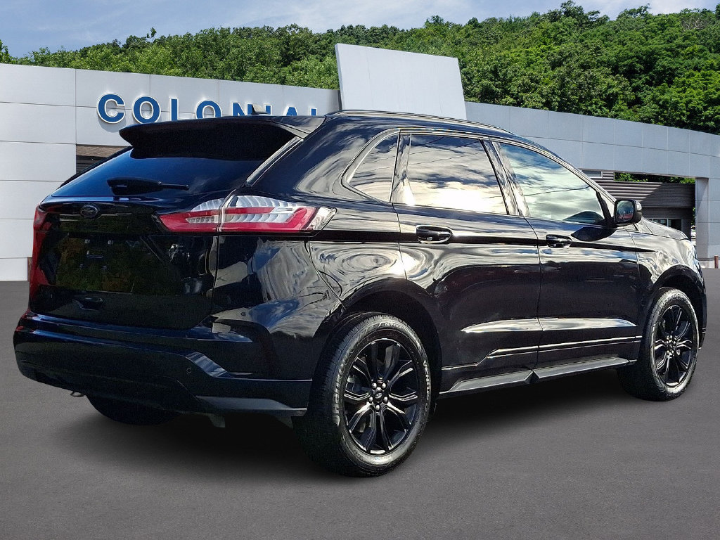 Certified 2024 Ford Edge SE w/ Black Appearance Package AWD/4WD image 6
