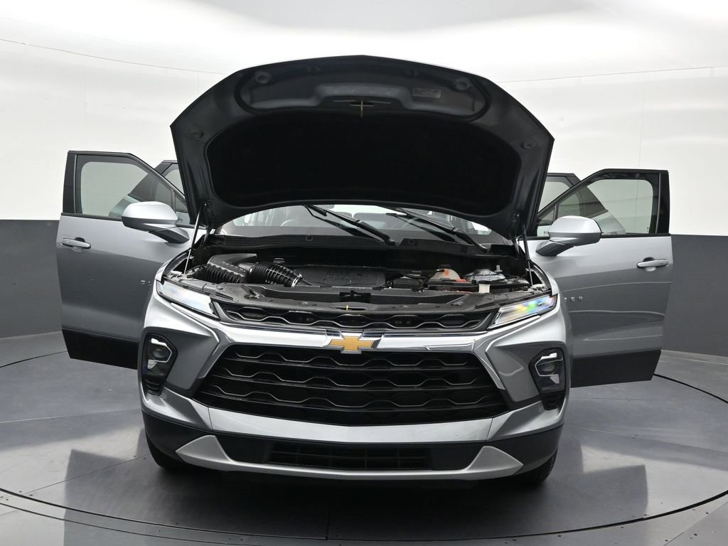 Used 2024 Chevrolet Blazer LT FWD image 38