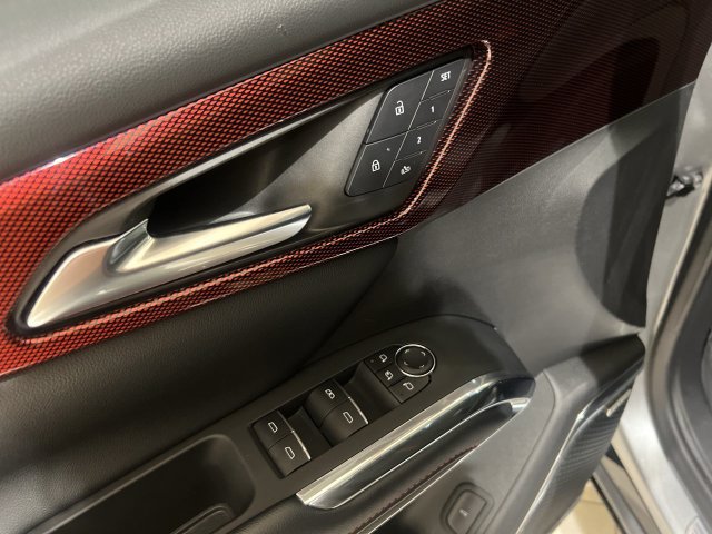Used 2025 Chevrolet Traverse RS w/ LPO, Roadside Safety Package FWD image 23