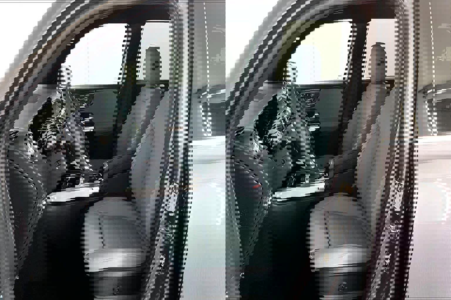 New 2026 Mercedes-Benz GLB 250 4MATIC image 14