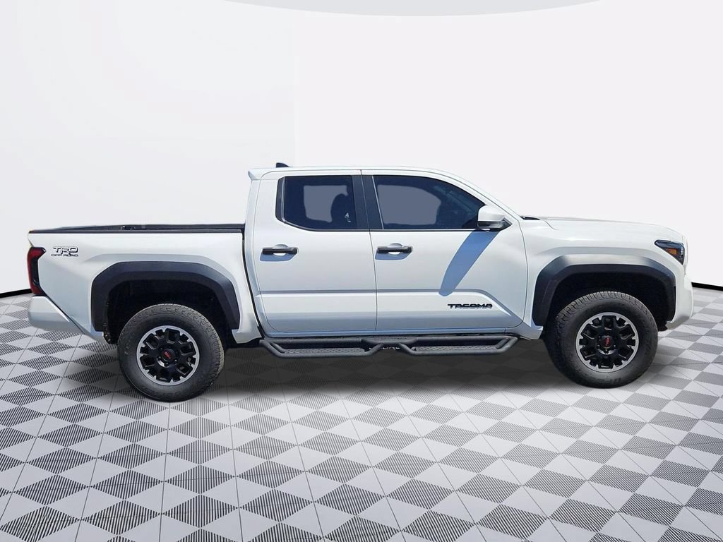 Used 2024 Toyota Tacoma TRD Off-Road AWD/4WD image 7