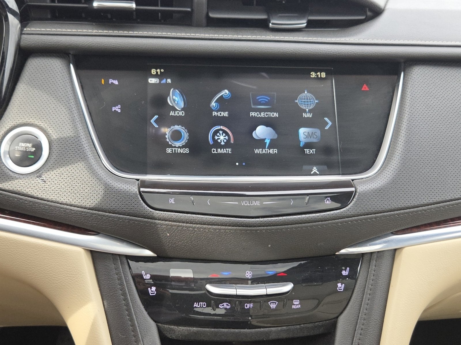 Used 2018 Cadillac XT5 Premium Luxury w/ Driver Assist Package image 31