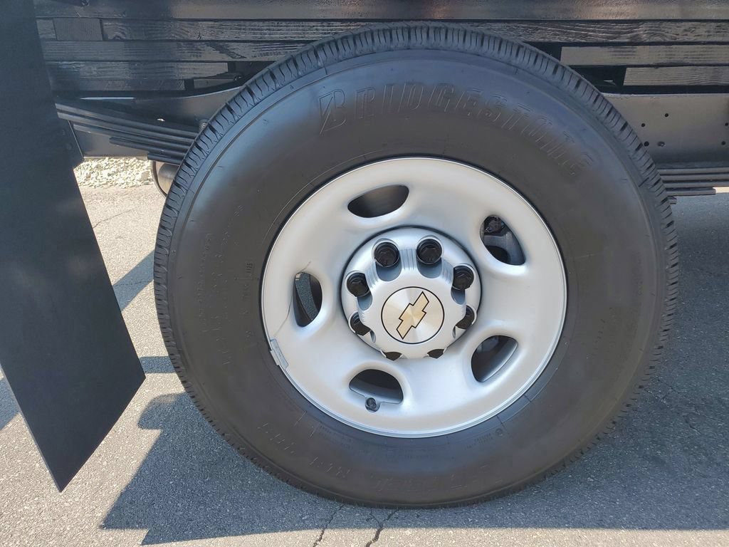New 2025 Chevrolet Express 3500 w/ Power Convenience Package RWD image 24